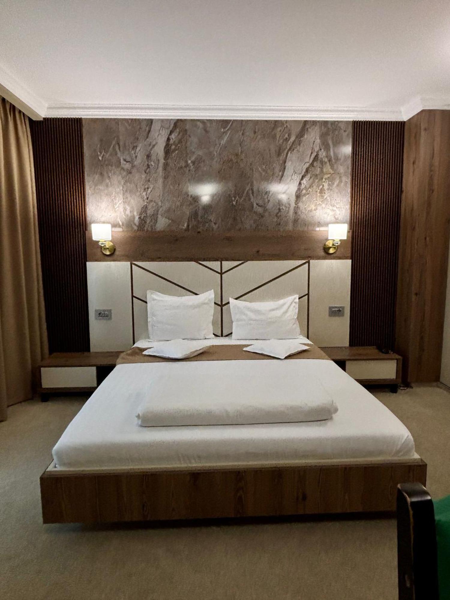 Hotel President Arad Extérieur photo