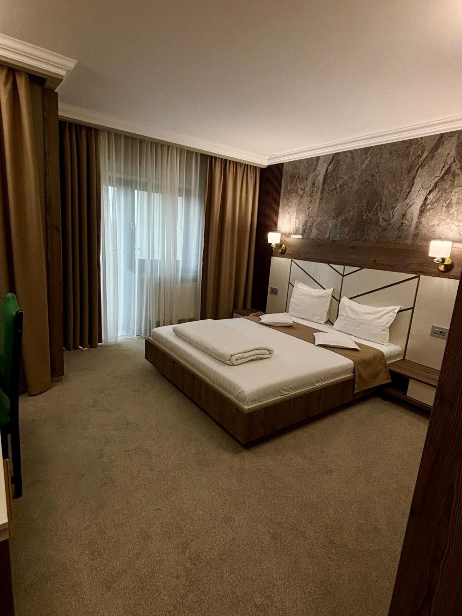 Hotel President Arad Extérieur photo